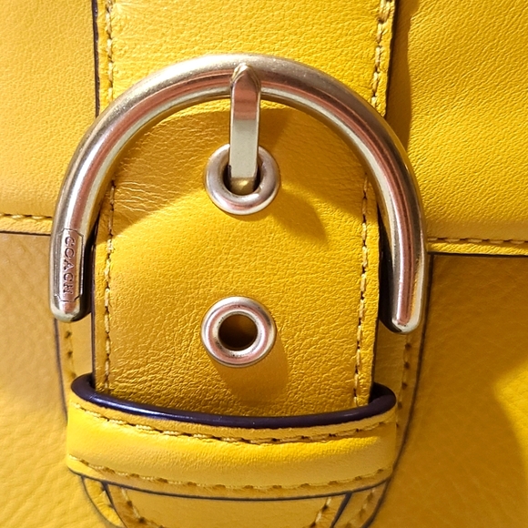 Coach Shoulder Bag - Picture 3 of 9